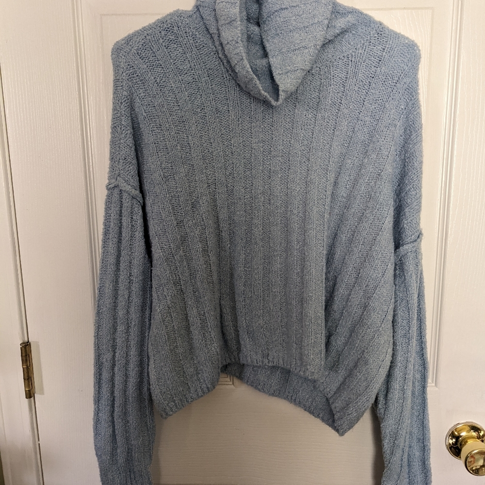AE Boucle Turtleneck Sweater NWOT